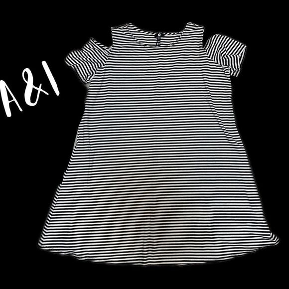 A&I Black white striped cold shoulder shift dress - Picture 3 of 12